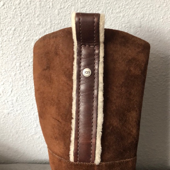 UGG boots - Picture 2 of 3
